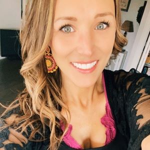 Meet your Posher, Holli